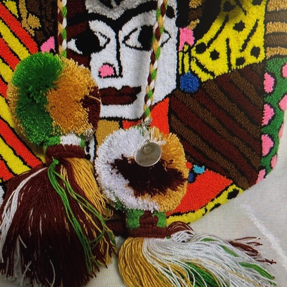 Frida Kahlo - Wayuu Patchwork Shoulder Bag - Picture 4 of 11